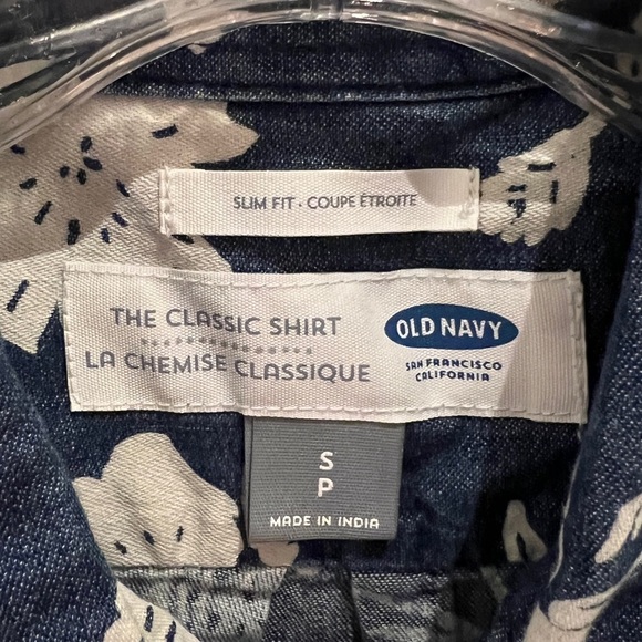 Old Navy: The Classic Shirt Slim Fit button down Chambray Floral Hawaiian Small - Picture 5 of 6